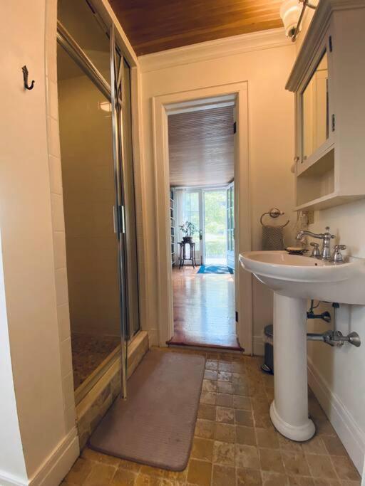 The Farmhouse Suite At Barn & Bike Red Hook Extérieur photo