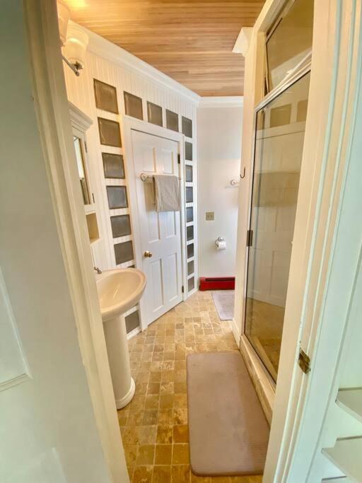 The Farmhouse Suite At Barn & Bike Red Hook Extérieur photo